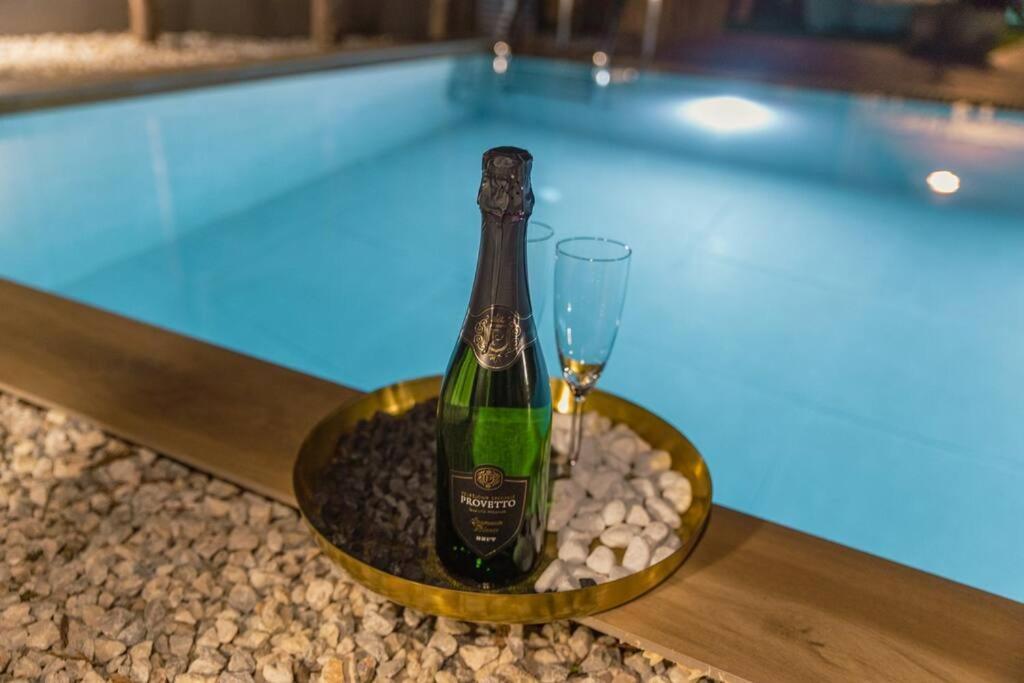 G&M Luxury Residence With Pool Hriszí Aktí Haniá Kültér fotó